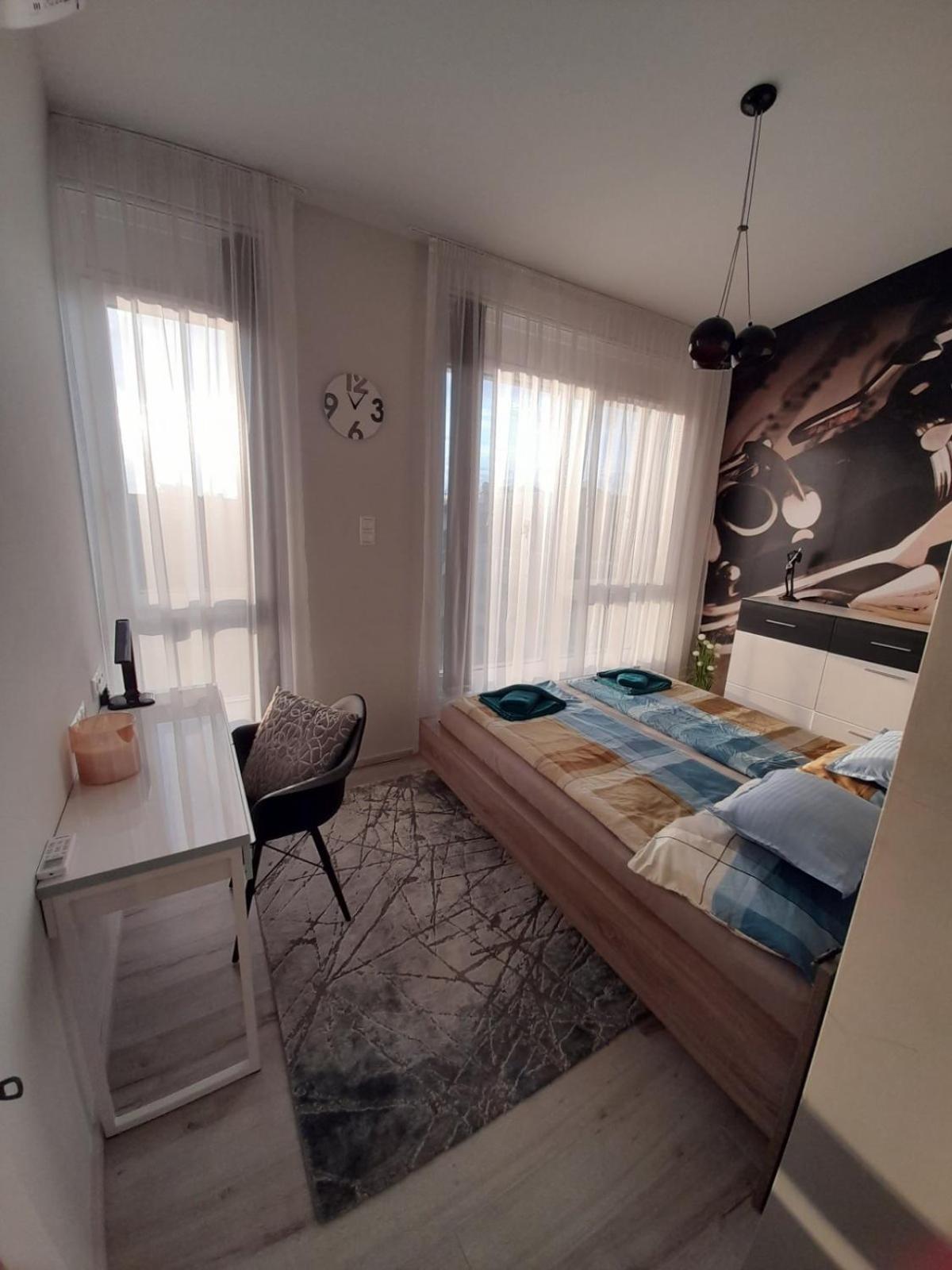 Apartamento Noir Gold Penthause - Szeged Exterior foto